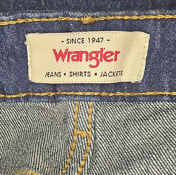 Wrangler Dark Blue Women's Flare Jeans /high-rise fierce flare/Size 6/28X32 - Picture 12 of 16